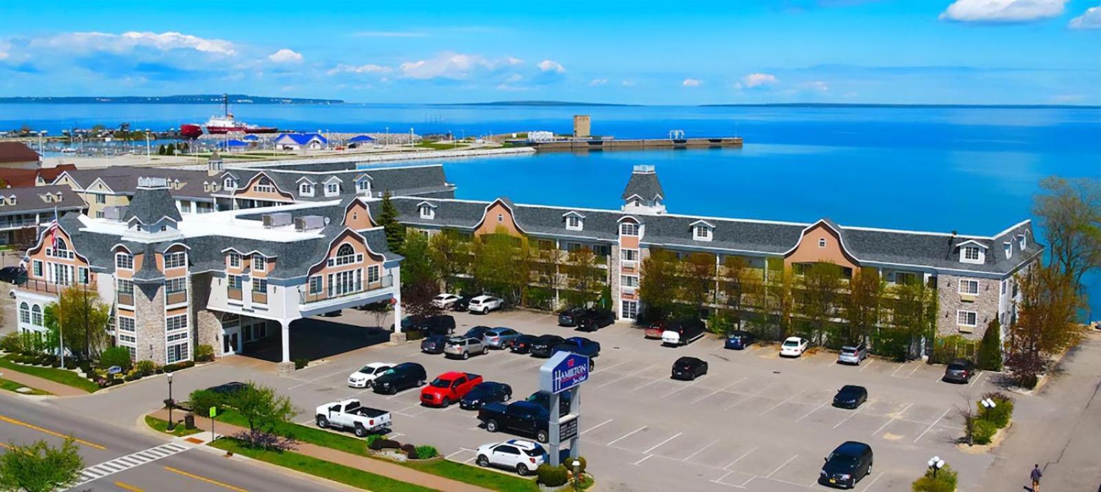 Hamilton Inn Select Beachfront Mackinaw City Exterior foto