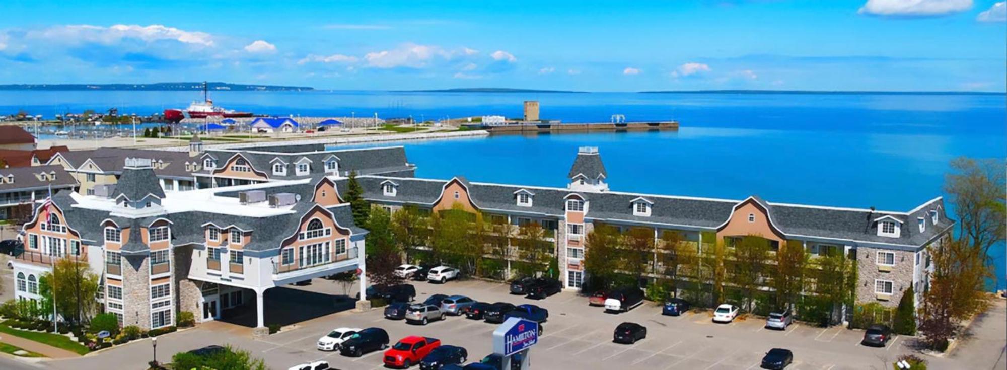 Hamilton Inn Select Beachfront Mackinaw City Exterior foto